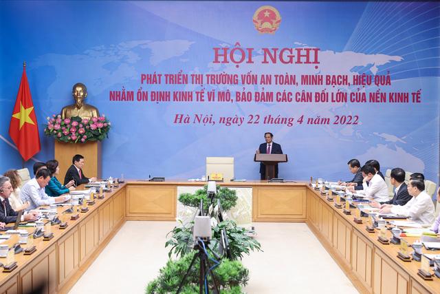 Thủ tướng: Xử lý nghiêm các sai phạm để bảo vệ nhà đầu tư và doanh nghiệp làm ăn lành mạnh