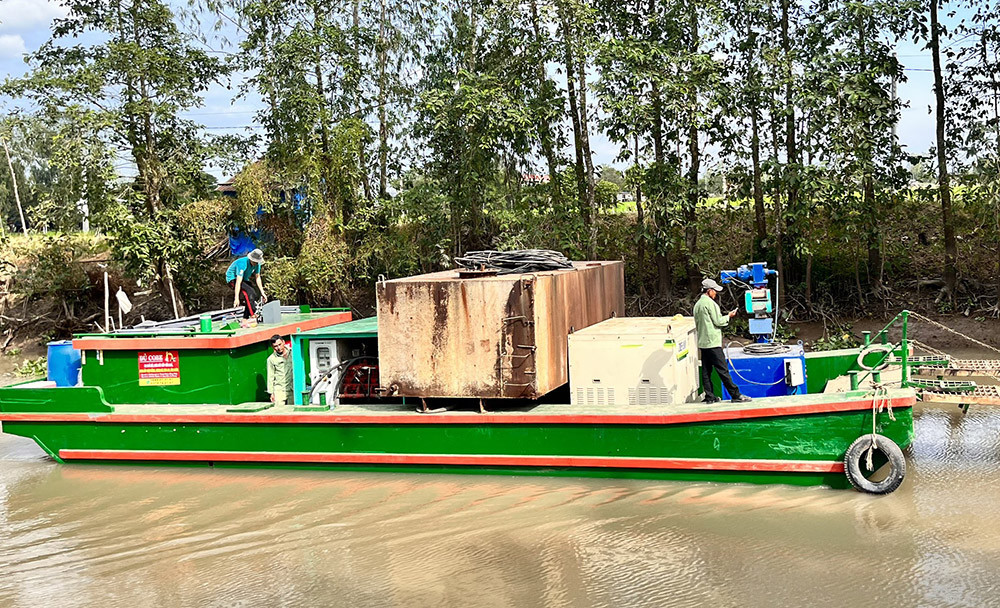 Quân khu 9 hỗ trợ nhà cho gia đình bé trai 10 tuổi rơi xuống trụ bê tông