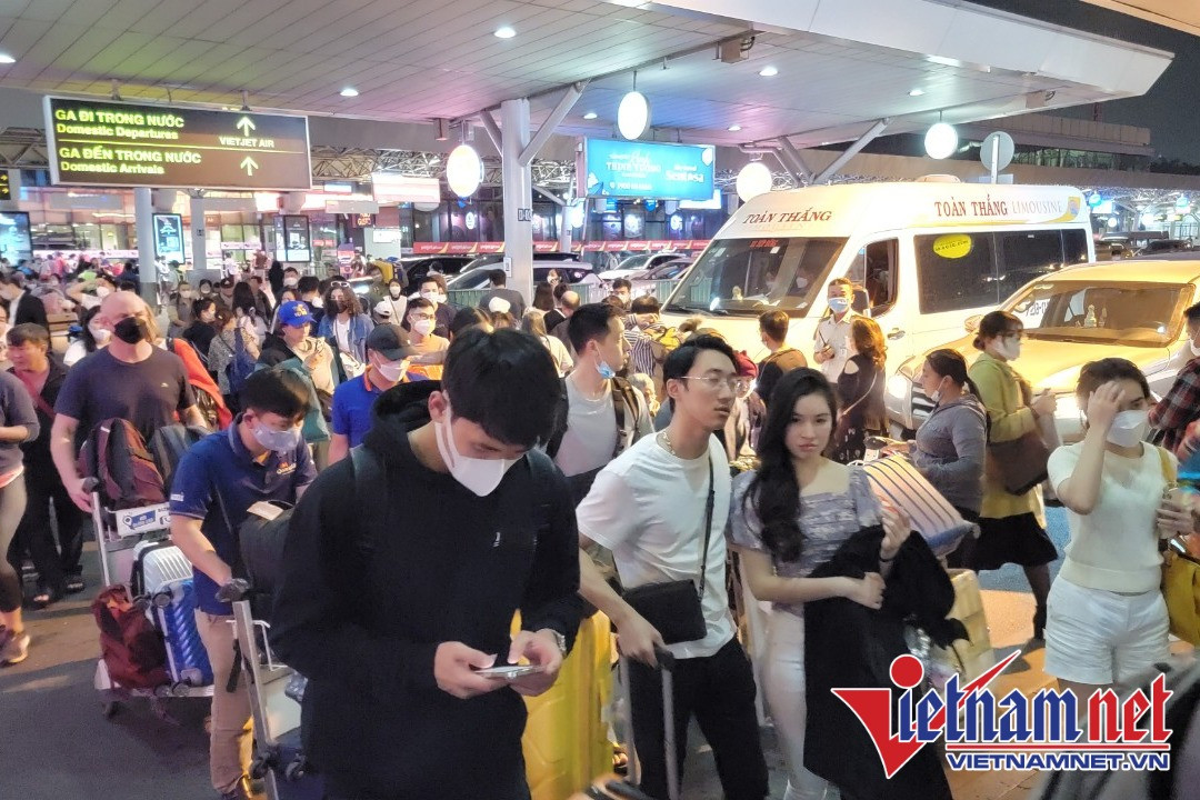 Tân Sơn Nhất đón hơn 115.000 khách ngày cuối nghỉ Tết dương lịch
