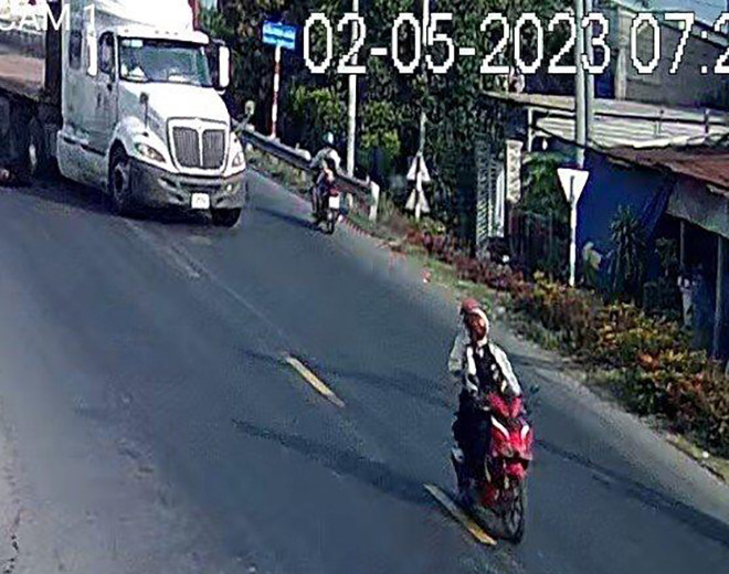 Truy tìm thanh niên chạy xe máy gây tai nạn chết người rồi bỏ trốn