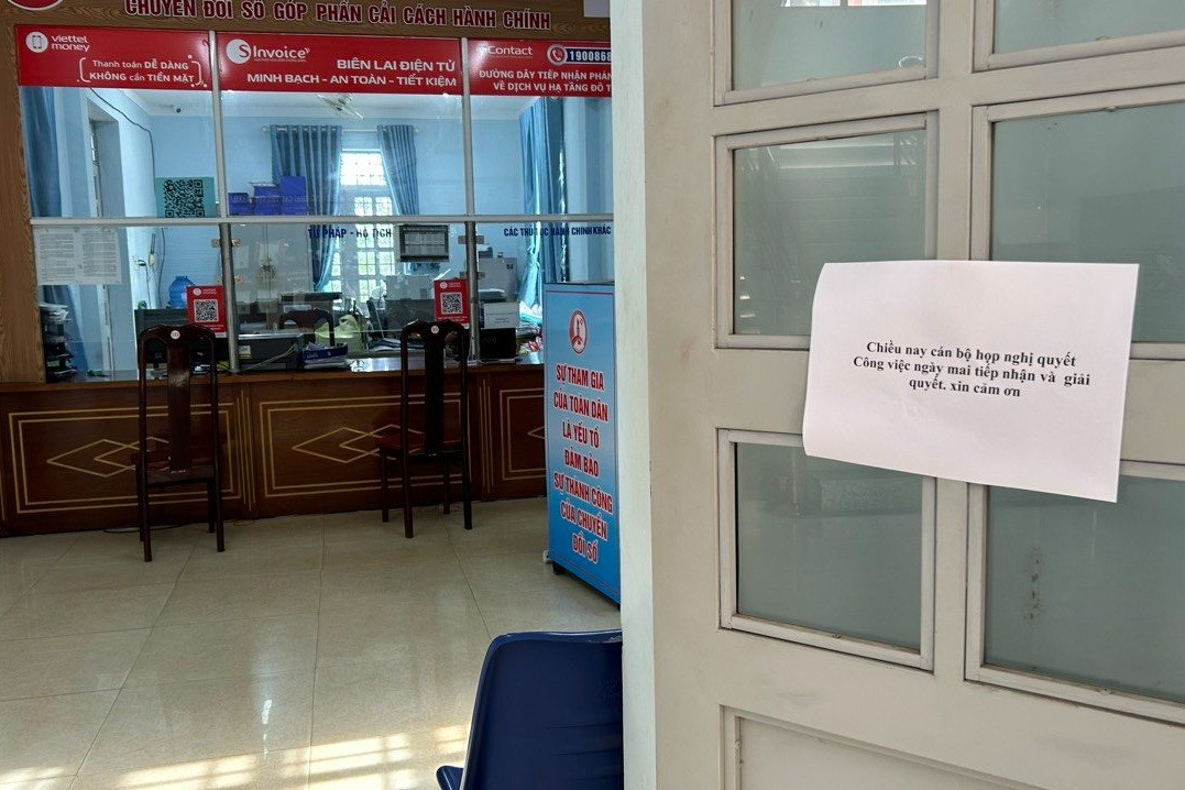 Kiểm điểm cán bộ địa chính đi nhậu, không xử lý hồ sơ cho dân